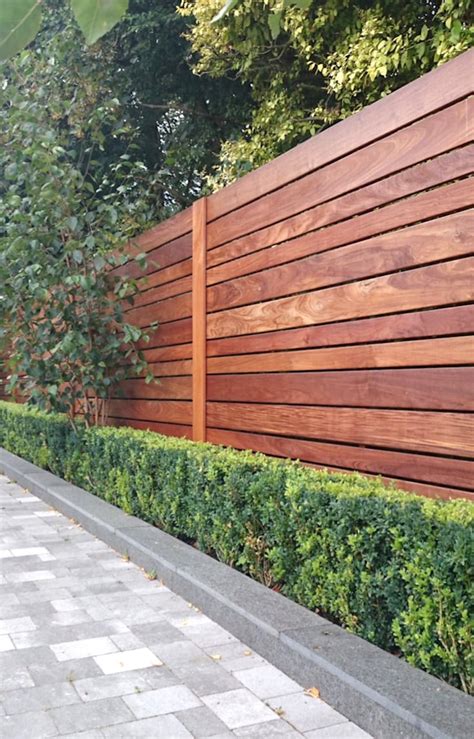 Horizontal Fence Design: A Modern (And More Beautiful) .